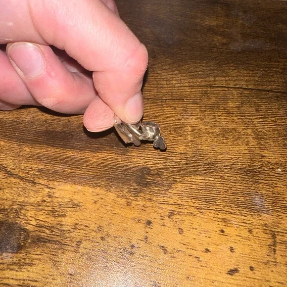 Trio-cluster leaver back earrings - Picture 4 of 4